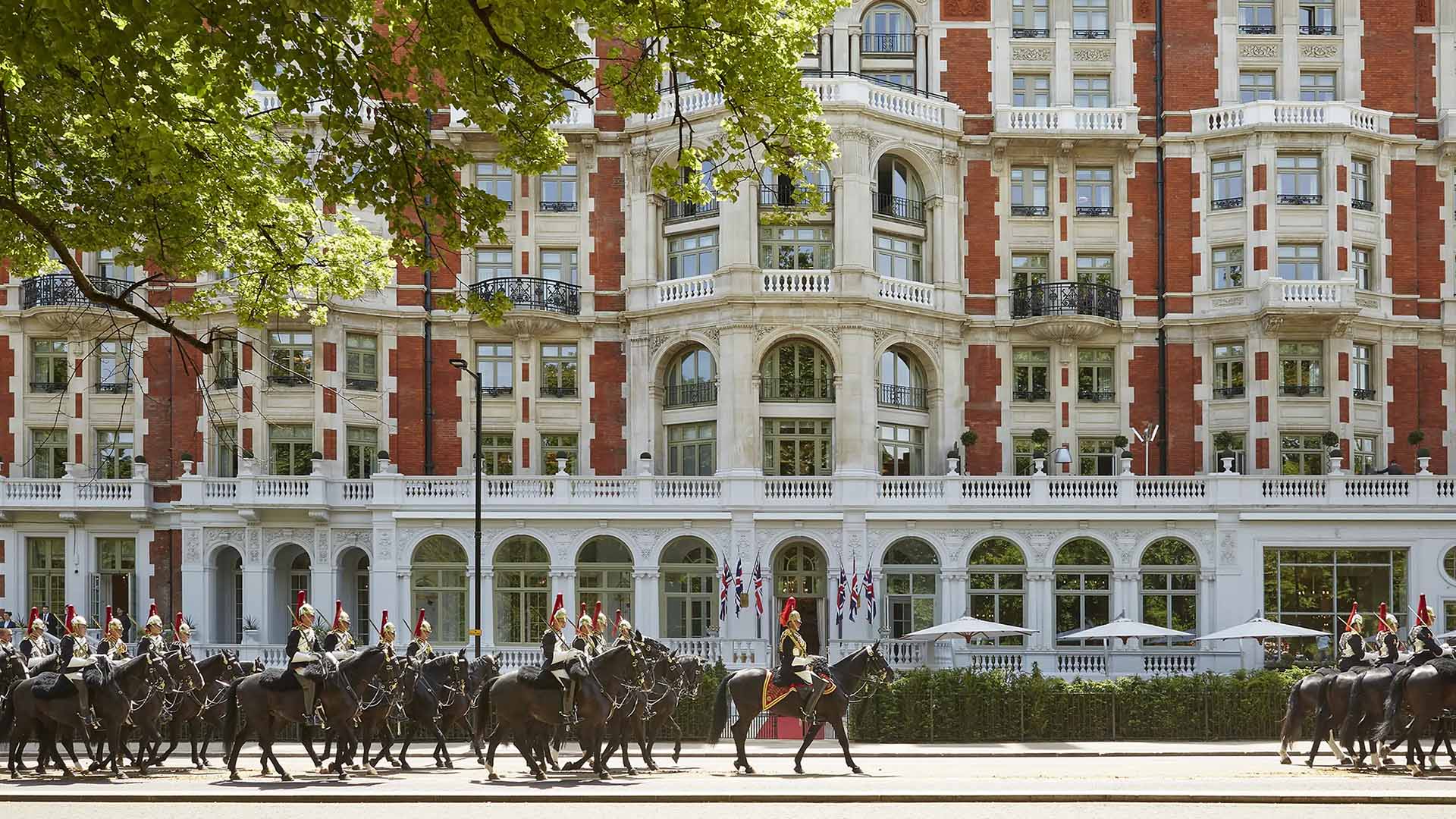 Dining at Hyde Park Garden
