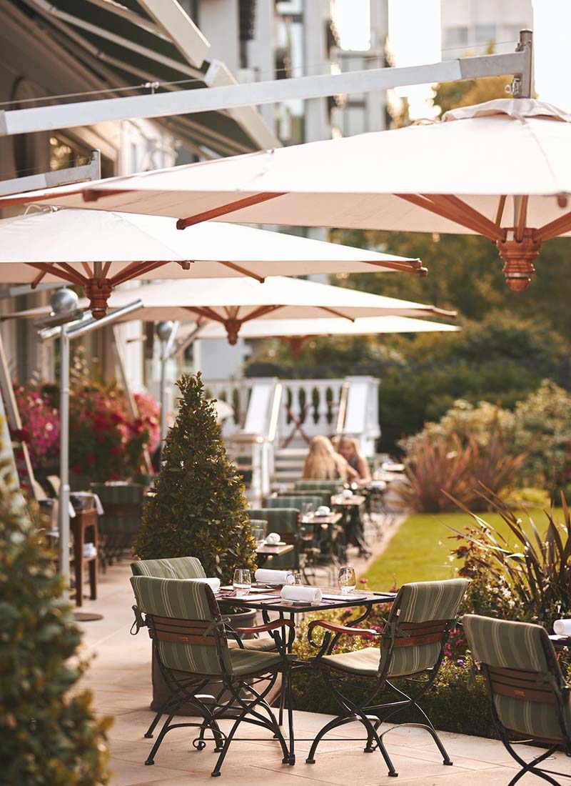 Set on a private terrace within the Mandarin Oriental’s storied facade