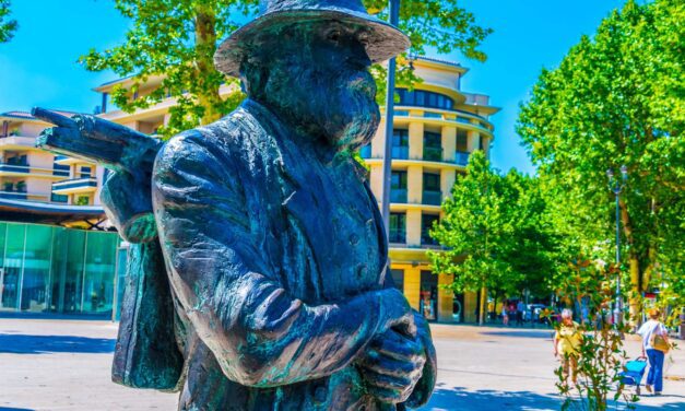 Through Cézanne’s Eyes: A Year of Art, Light & Luxury in Aix-en-Provence