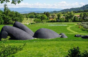 Mater Earth by Prune Nourry, Château La Coste, Image by Shutterstock
