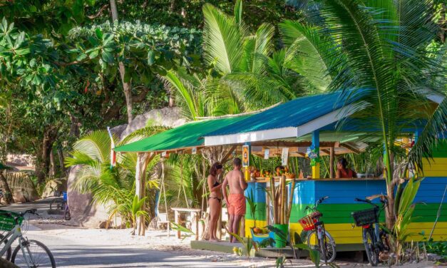 Seychelles Luxury Travel: Why Summer Is the Time to Go